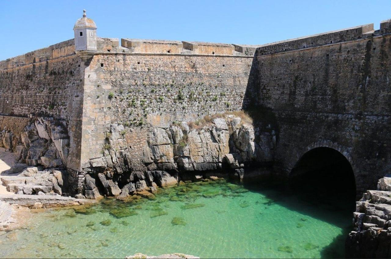 Appartement Jusqu'A 6 Personnes Sur La Presqu'Ile De Peniche Surf Portugal Exterior photo